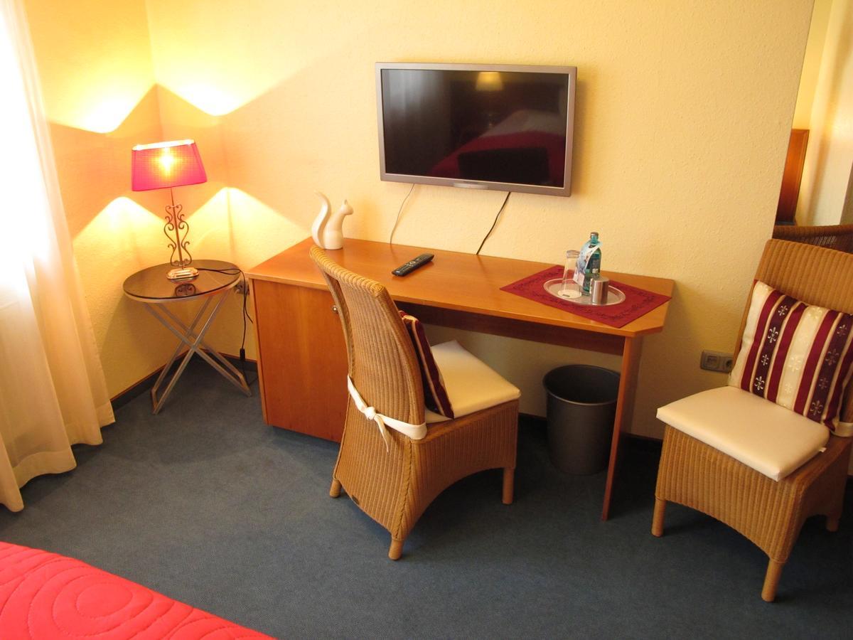 梦曾博格城堡酒店 Münzenberg 外观 照片