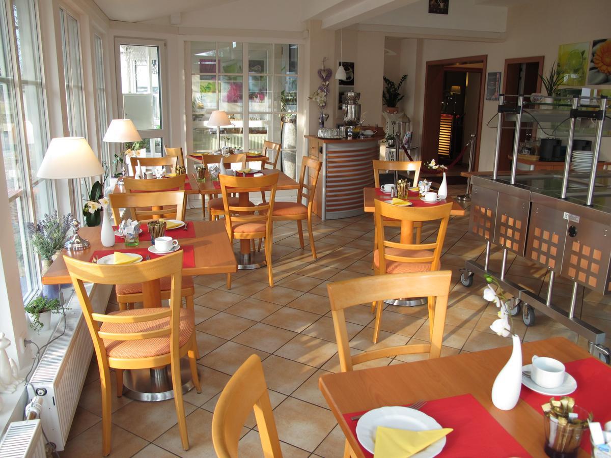 梦曾博格城堡酒店 Münzenberg 外观 照片
